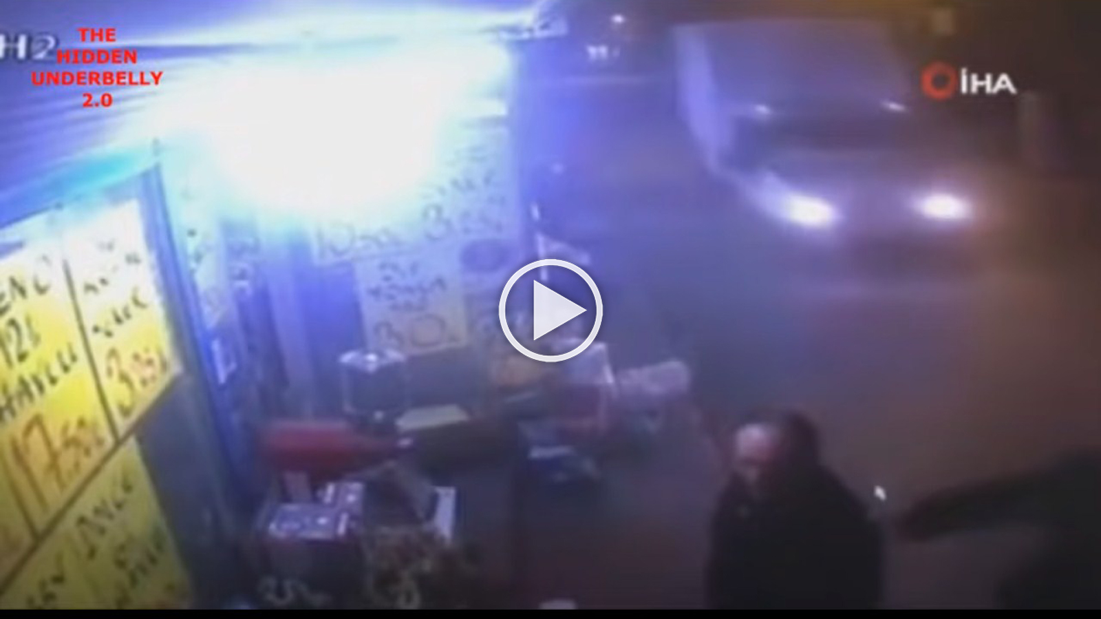 Φύλακας άγγελος τον σώζει από φορτηγό [video]